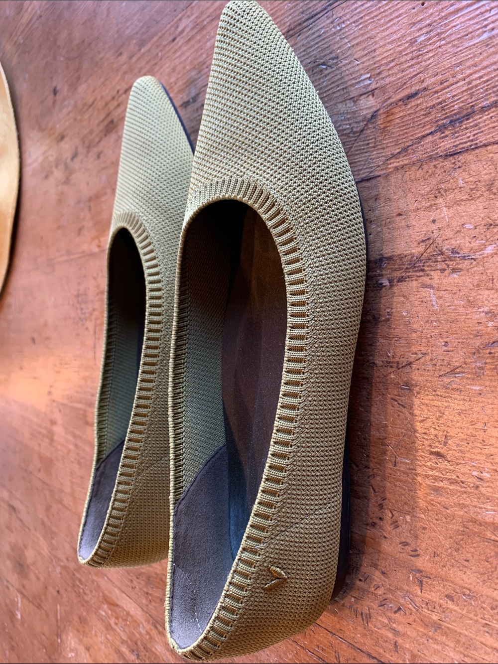 Vivaia Olive Pointed-Toe Knit Flats